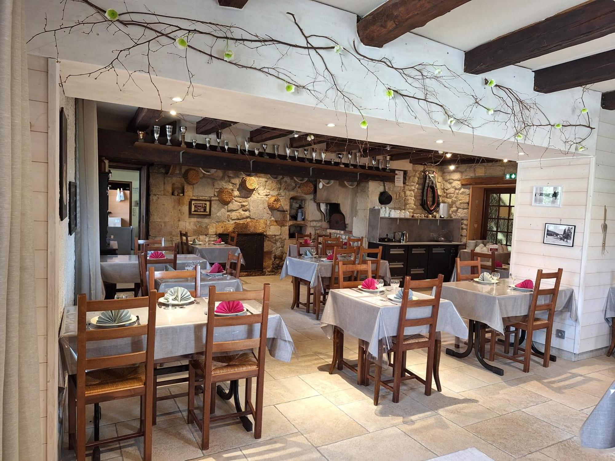 Auberge Le Sillet Longcochon Exterior foto